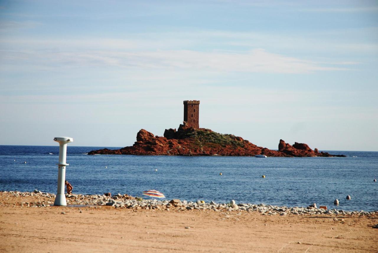Agay Cap Esterel Village Allee Fleurs - F2 Clim Vue Golf Et Mer - Grande Terrasse Plein Sud Saint-Raphaël 外观 照片