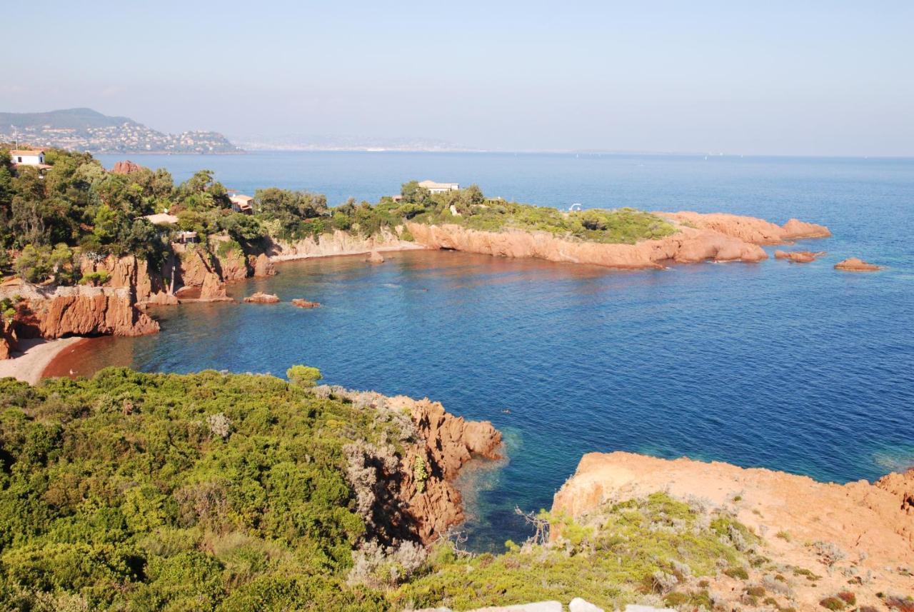 Agay Cap Esterel Village Allee Fleurs - F2 Clim Vue Golf Et Mer - Grande Terrasse Plein Sud Saint-Raphaël 外观 照片