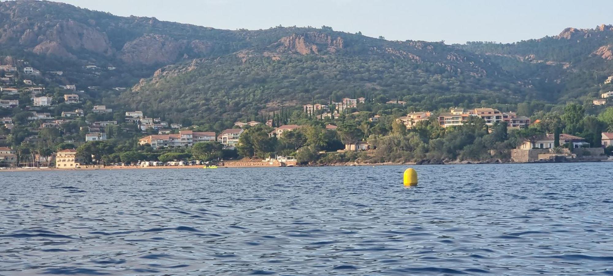 Agay Cap Esterel Village Allee Fleurs - F2 Clim Vue Golf Et Mer - Grande Terrasse Plein Sud Saint-Raphaël 外观 照片