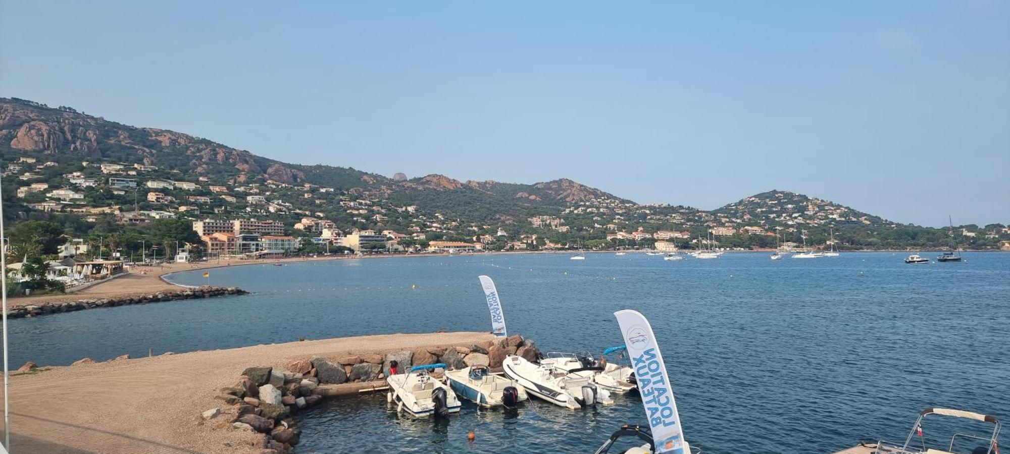 Agay Cap Esterel Village Allee Fleurs - F2 Clim Vue Golf Et Mer - Grande Terrasse Plein Sud Saint-Raphaël 外观 照片