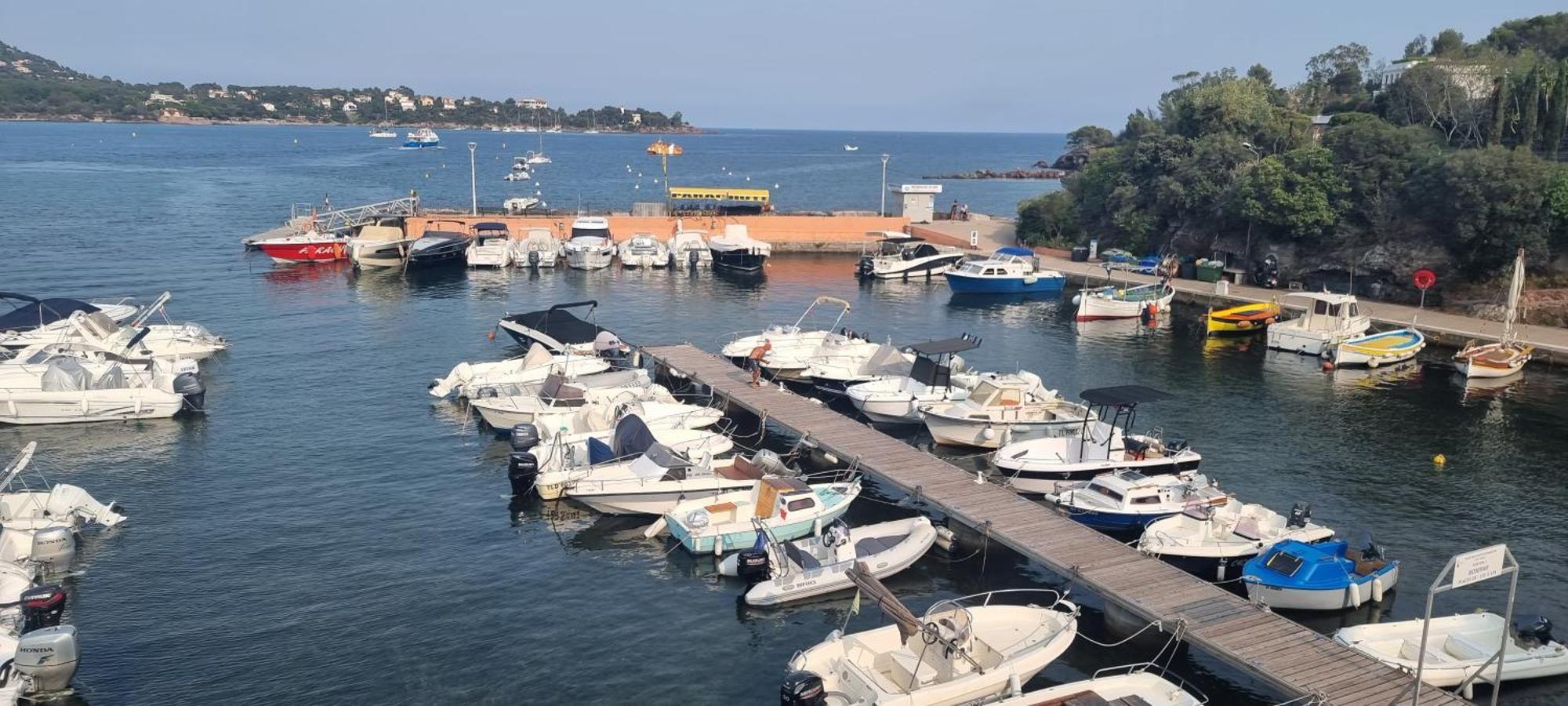 Agay Cap Esterel Village Allee Fleurs - F2 Clim Vue Golf Et Mer - Grande Terrasse Plein Sud Saint-Raphaël 外观 照片