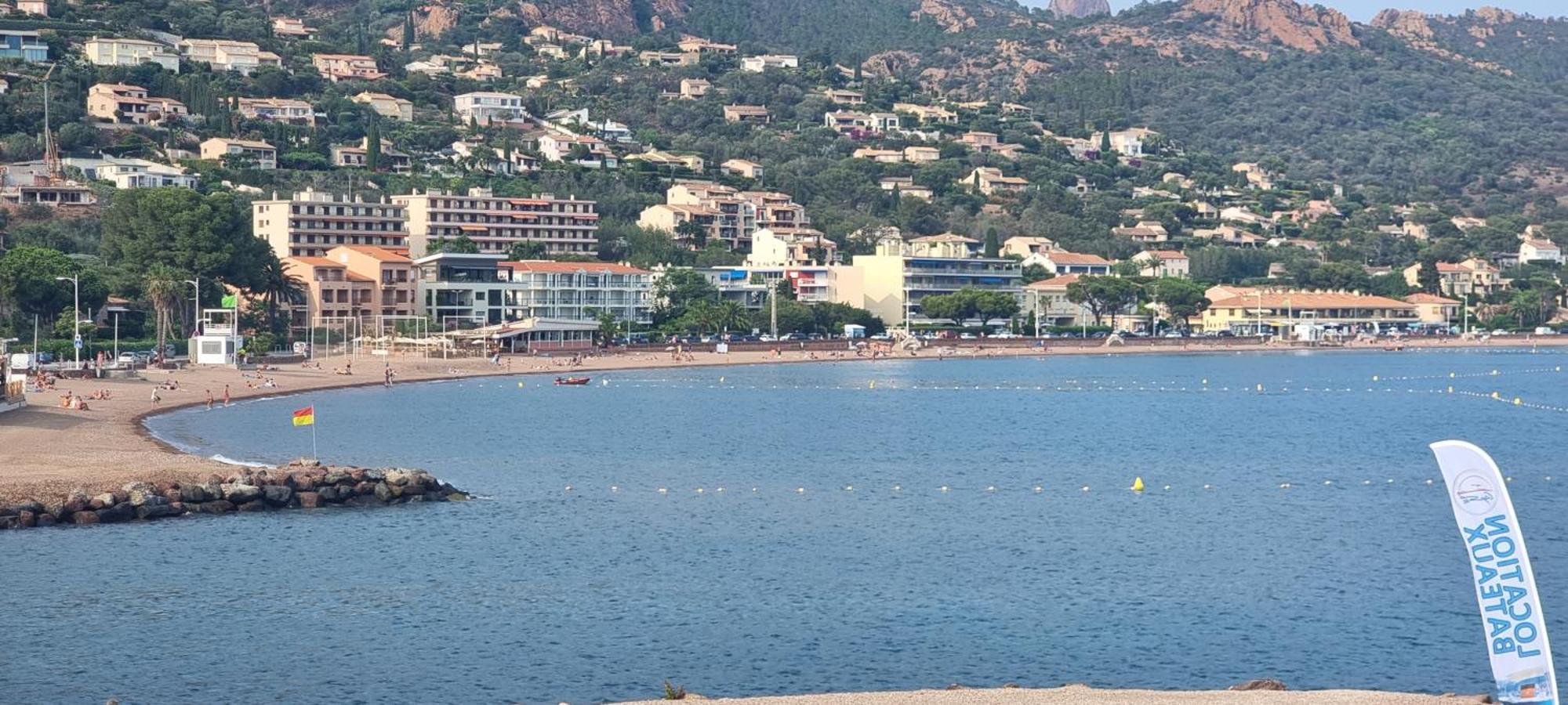 Agay Cap Esterel Village Allee Fleurs - F2 Clim Vue Golf Et Mer - Grande Terrasse Plein Sud Saint-Raphaël 外观 照片