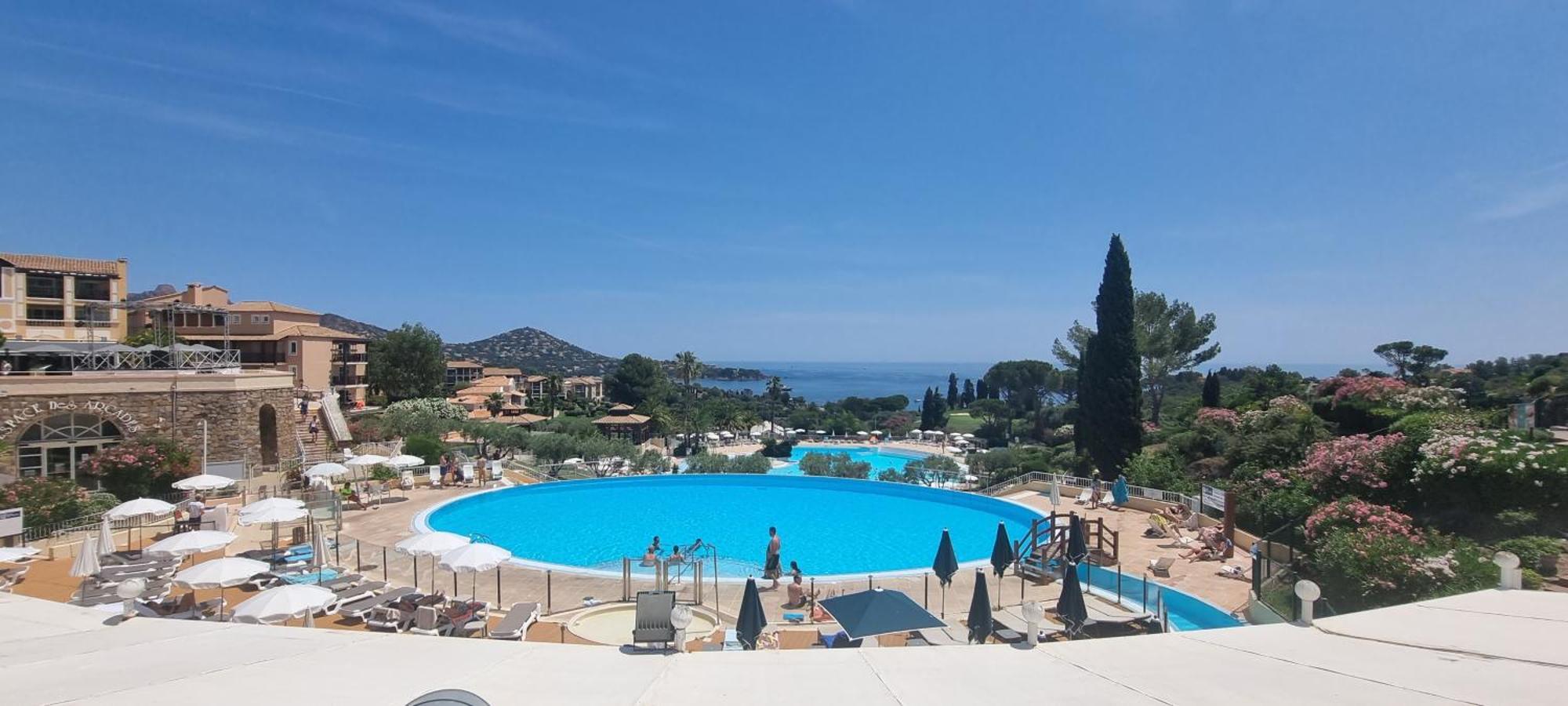 Agay Cap Esterel Village Allee Fleurs - F2 Clim Vue Golf Et Mer - Grande Terrasse Plein Sud Saint-Raphaël 外观 照片