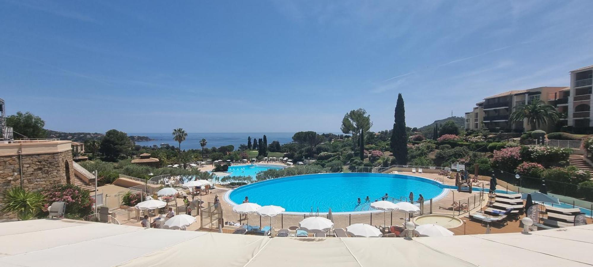 Agay Cap Esterel Village Allee Fleurs - F2 Clim Vue Golf Et Mer - Grande Terrasse Plein Sud Saint-Raphaël 外观 照片