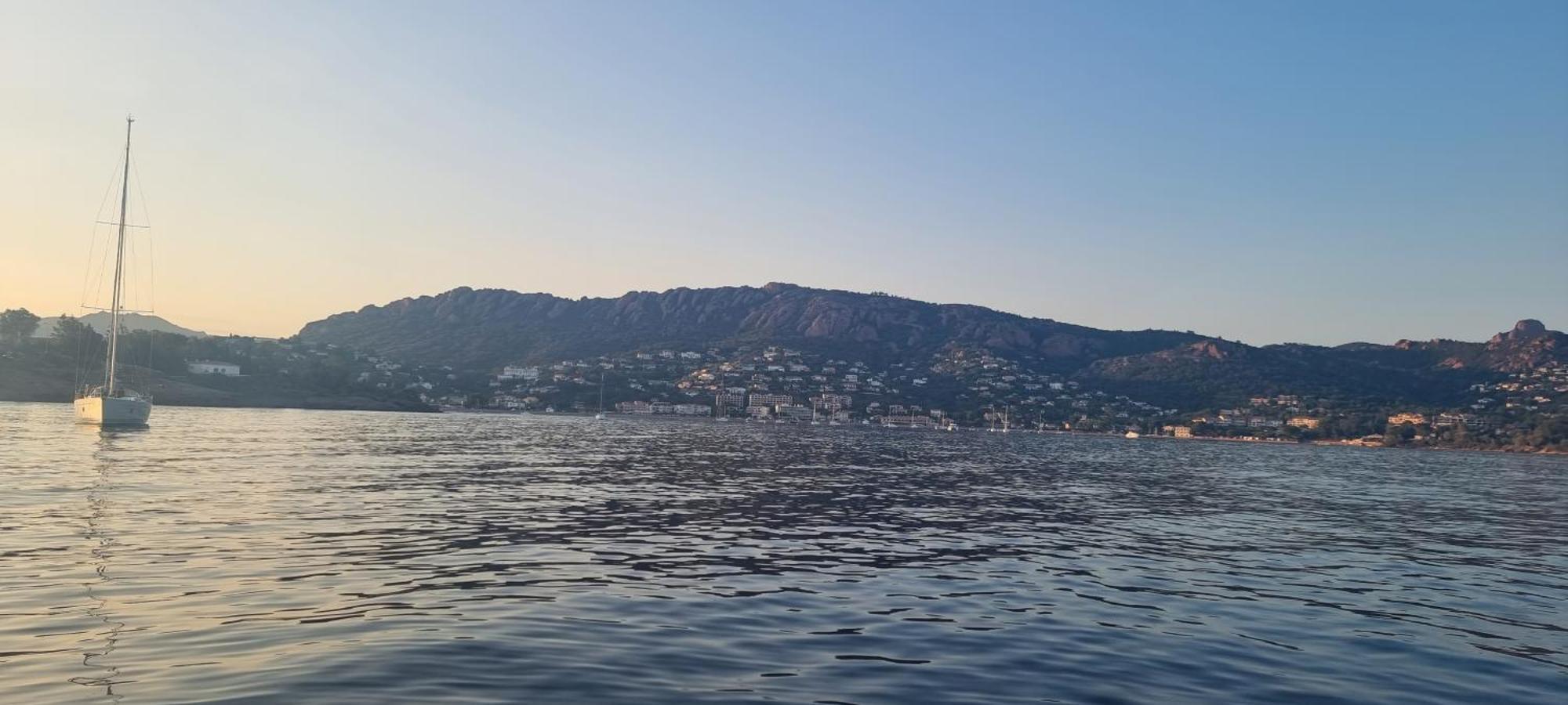 Agay Cap Esterel Village Allee Fleurs - F2 Clim Vue Golf Et Mer - Grande Terrasse Plein Sud Saint-Raphaël 外观 照片
