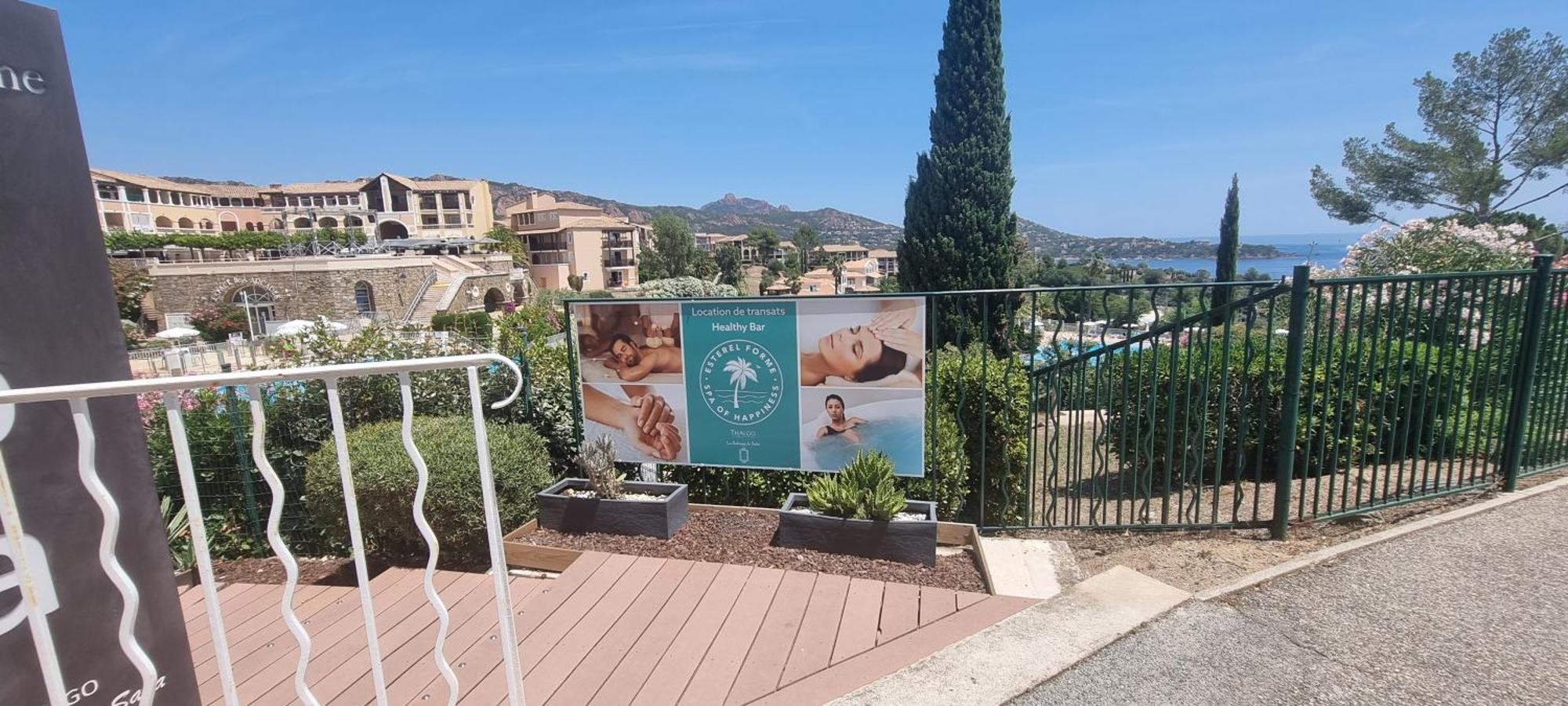 Agay Cap Esterel Village Allee Fleurs - F2 Clim Vue Golf Et Mer - Grande Terrasse Plein Sud Saint-Raphaël 外观 照片