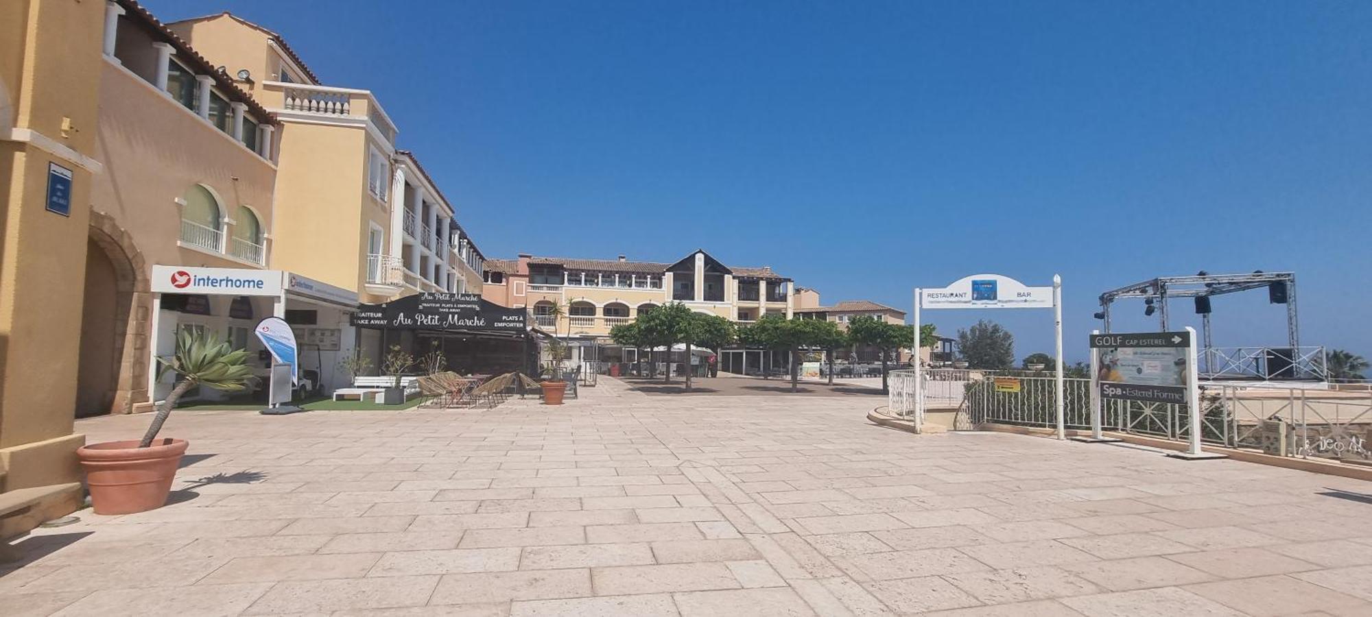Agay Cap Esterel Village Allee Fleurs - F2 Clim Vue Golf Et Mer - Grande Terrasse Plein Sud Saint-Raphaël 外观 照片