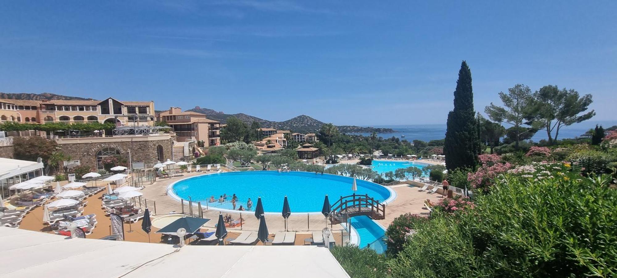 Agay Cap Esterel Village Allee Fleurs - F2 Clim Vue Golf Et Mer - Grande Terrasse Plein Sud Saint-Raphaël 外观 照片