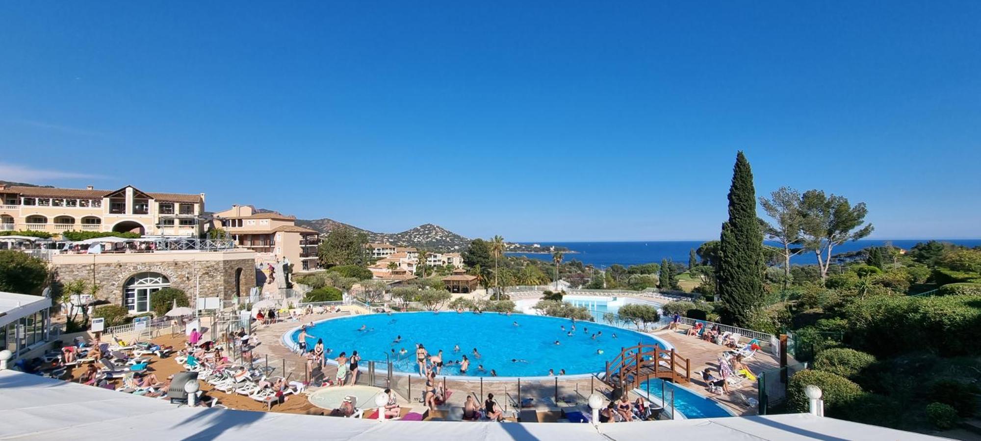 Agay Cap Esterel Village Allee Fleurs - F2 Clim Vue Golf Et Mer - Grande Terrasse Plein Sud Saint-Raphaël 外观 照片