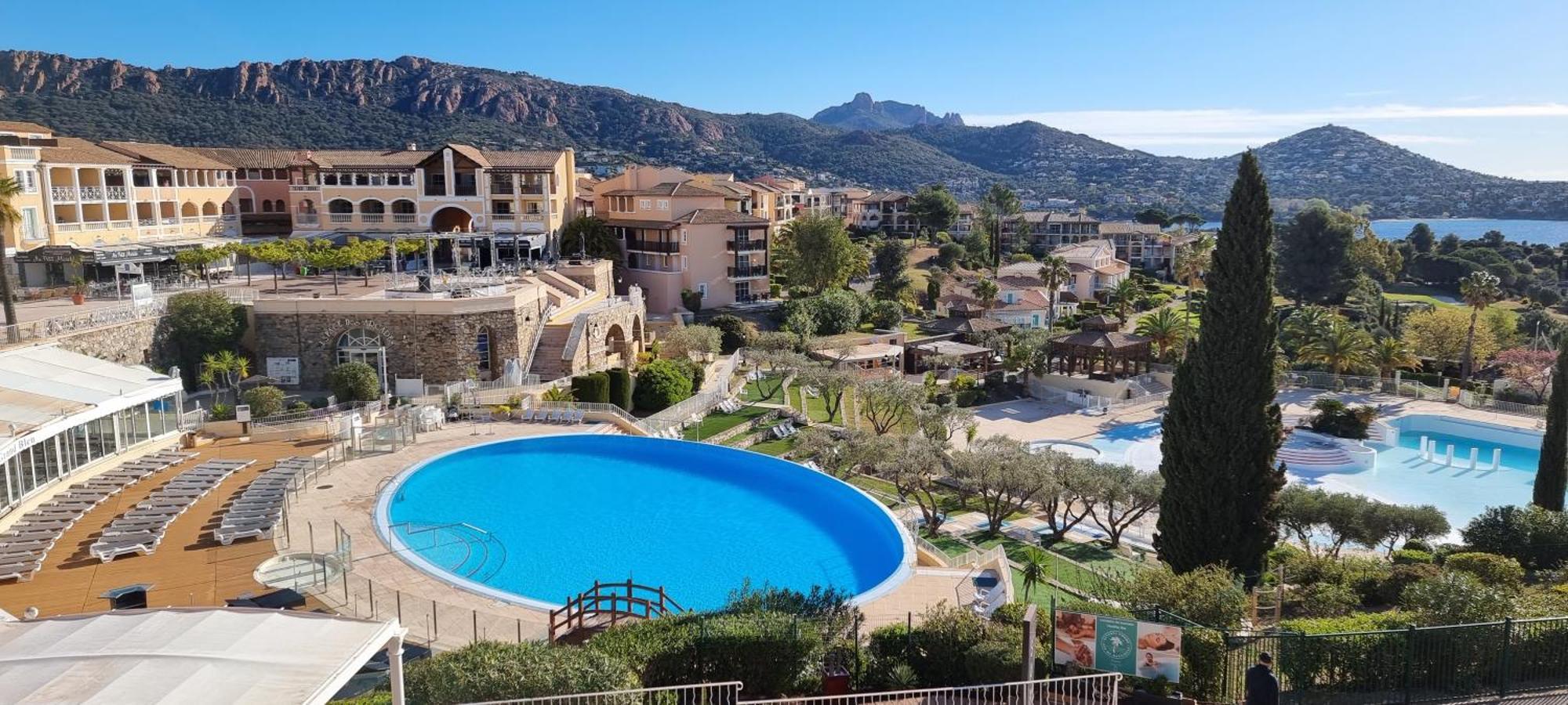 Agay Cap Esterel Village Allee Fleurs - F2 Clim Vue Golf Et Mer - Grande Terrasse Plein Sud Saint-Raphaël 外观 照片